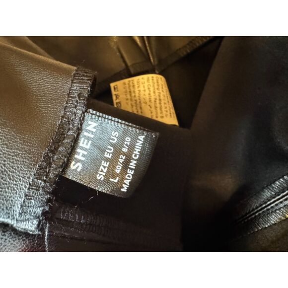 SHEIN Black Faux Leather Zipper Mini Skirt - Picture 4 of 4